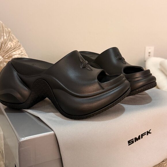 Compass Wave High-Heel Bumper Sandal In Black - Size 7/37 24cm - Picture 6 of 7